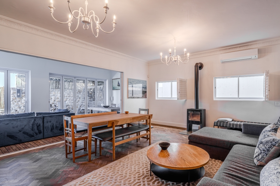 5 Bedroom Property for Sale in Simons Kloof Western Cape